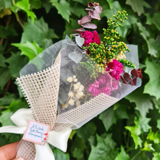 Mini bouquet 💐+ Llavero + Galletas del corazón - Imagen 7