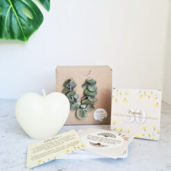 Vela conmemorativa corazón🤍 + Caja con 30 frases motivacionales🌿